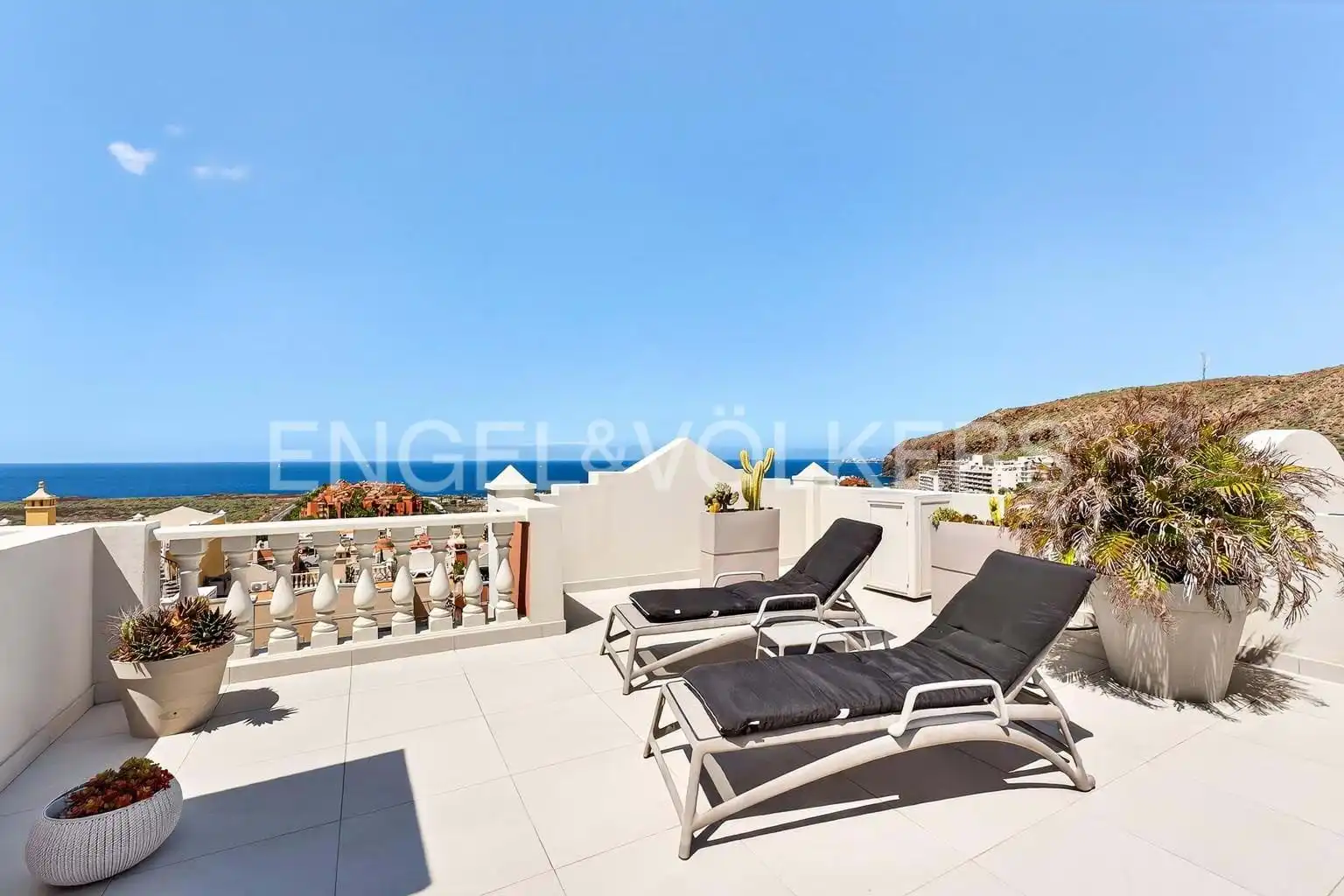 Terrasse von Haus oder Chalet zum Verkauf in Arona mit Klimaanlage, Terrasse und Schwimmbad