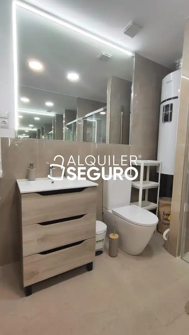 Baño de Estudio de alquiler en Alfafar con Aire acondicionado, Calefacción y Amueblado