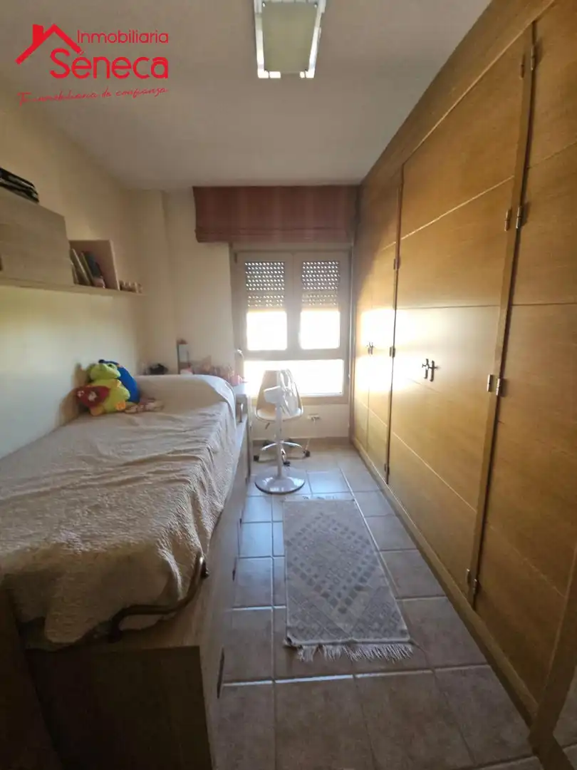 Dormitori de Casa adosada en venda en Córdoba amb Aire condicionat, Calefacció i Terrassa