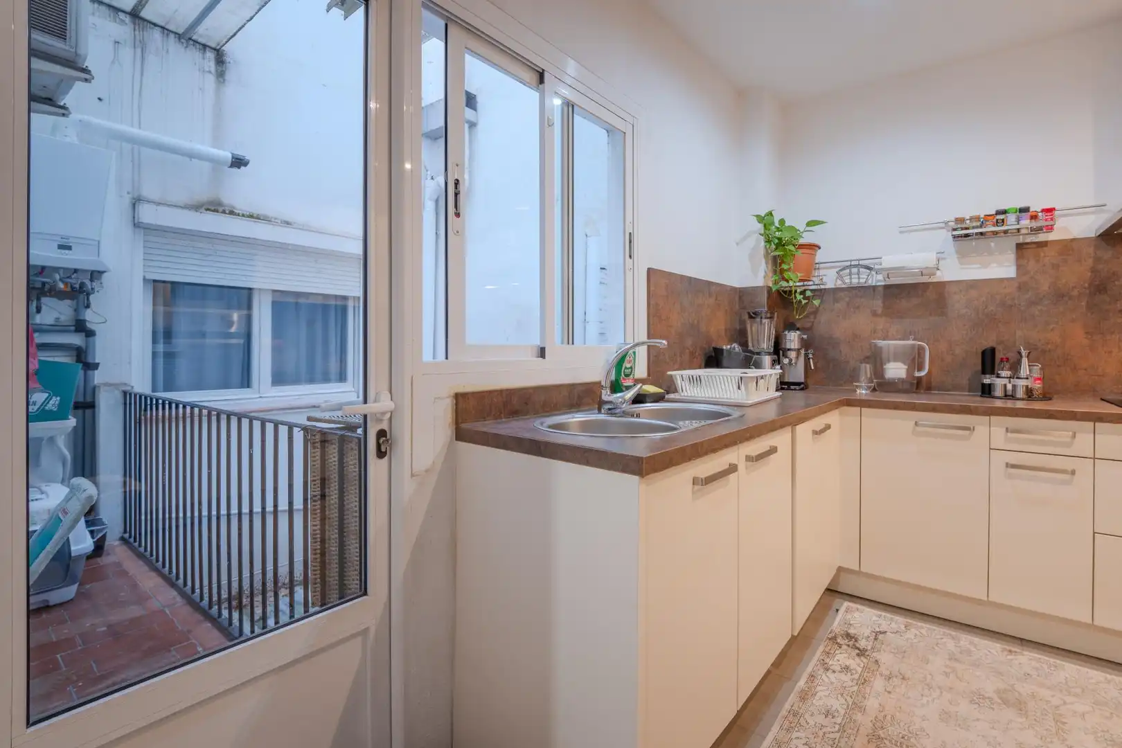 Kitchen of Flat for sale in Girona  with Air Conditioner, Heating and Balcony