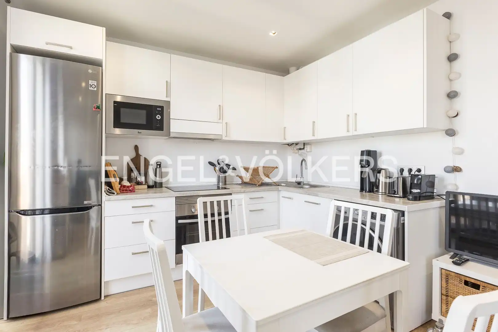 Kitchen of Flat for sale in Barcelona  with Air Conditioner, Heating and Balcony