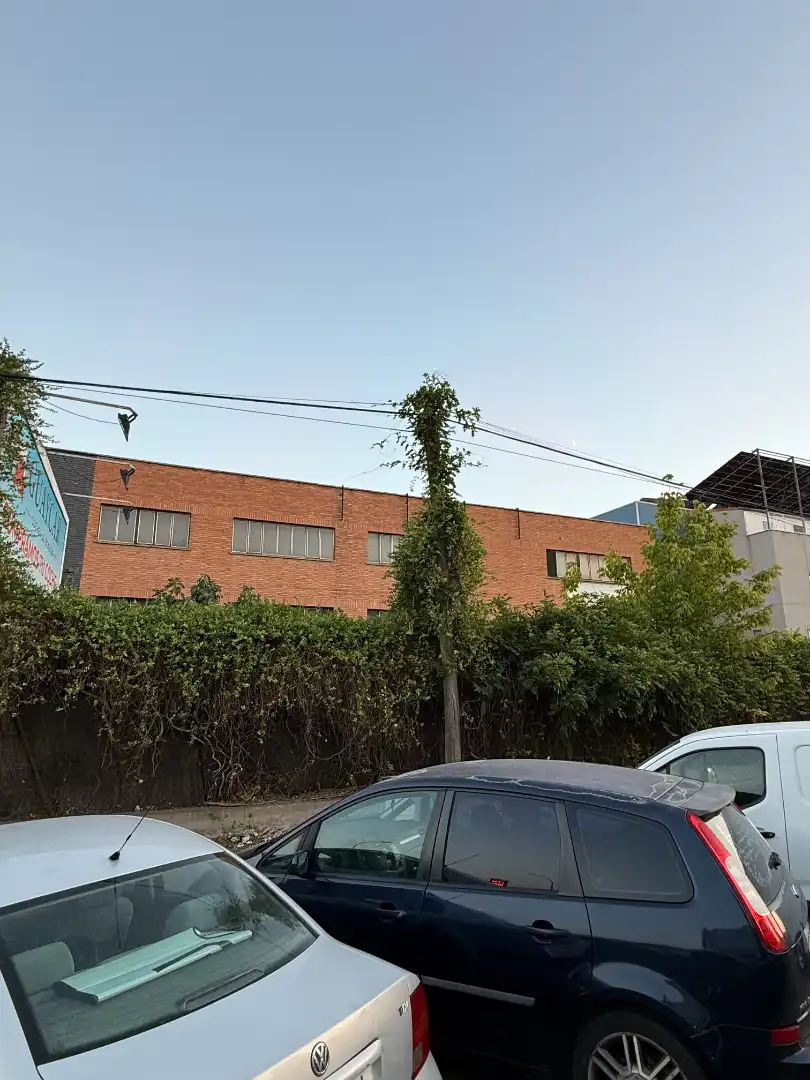 Vista exterior de Nave industrial en venta en San Fernando de Henares con Alarma