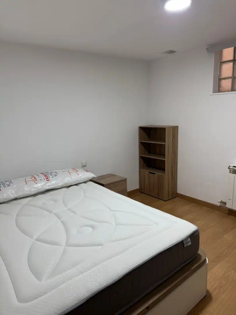 Habitación de Piso de alquiler en Salamanca con Calefacción, Parquet y Amueblado