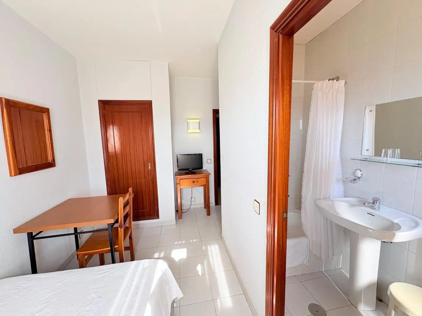 Schlafzimmer von Gebäude zum Verkauf in Carracedelo