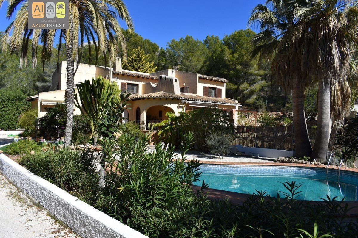 Vista exterior de Casa adosada en venda en Altea amb Jardí privat, Terrassa i Piscina