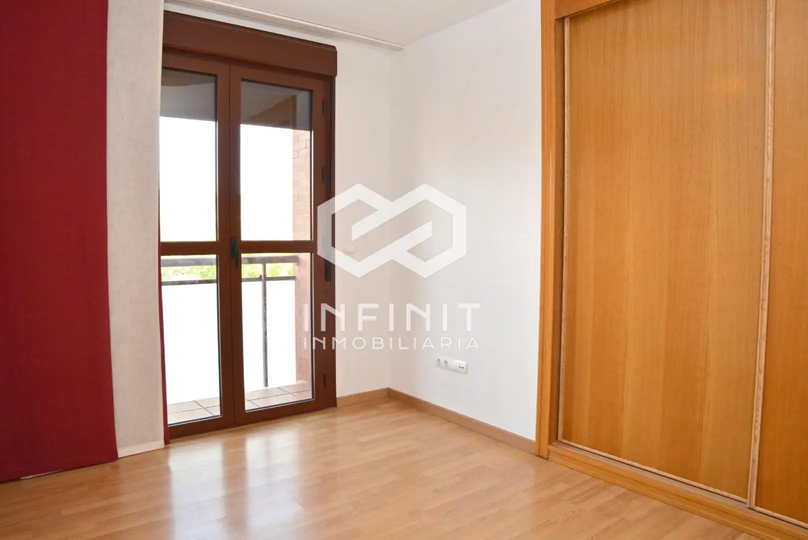 Habitación de Piso en venta en Guadalajara con Calefacción, Terraza y Trastero