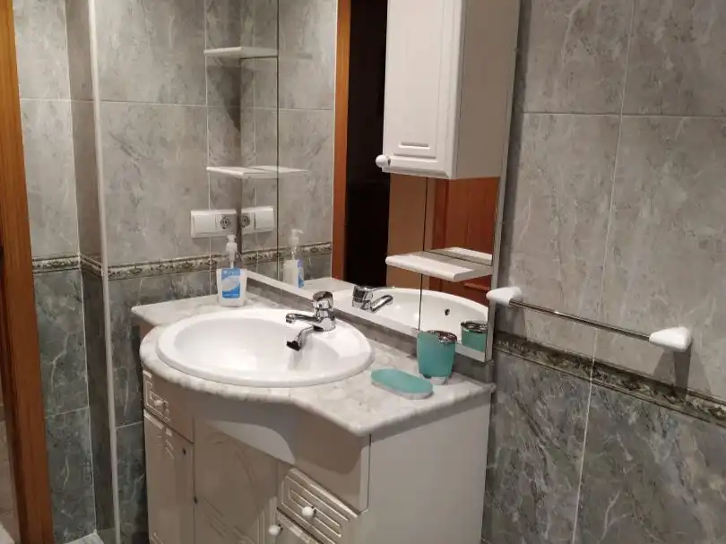Badezimmer von Wohnung zur Miete in Valverde de la Virgen, León