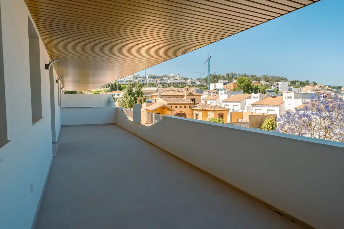 Terrassa de Apartament en venda en Estepona amb Traster i Piscina comunitària