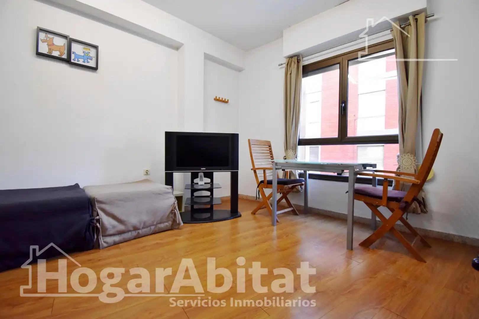 Wohnzimmer von Wohnung zum Verkauf in Oliva mit Klimaanlage, Heizung und Parkett
