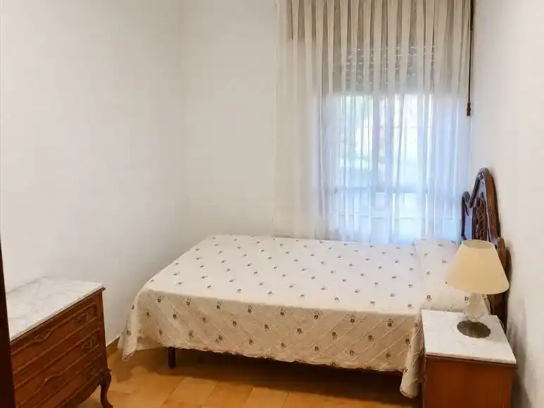 Schlafzimmer von Wohnung zur Miete in Málaga mit Privatgarten und Schwimmbad