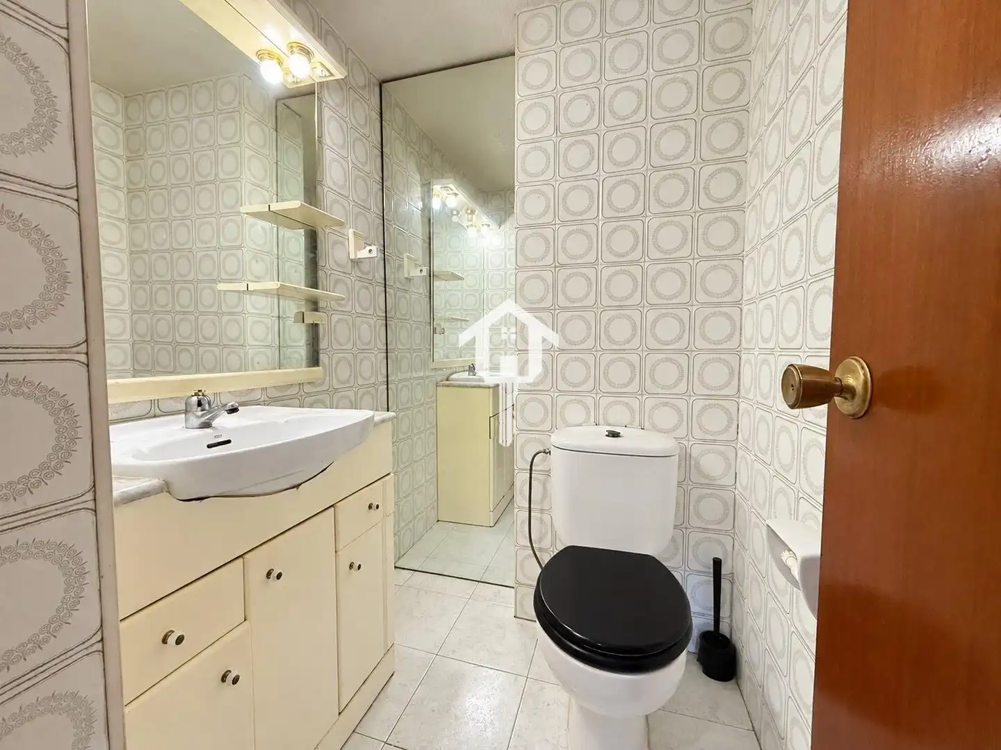 Baño de Piso en venta en Benalúa - Babel