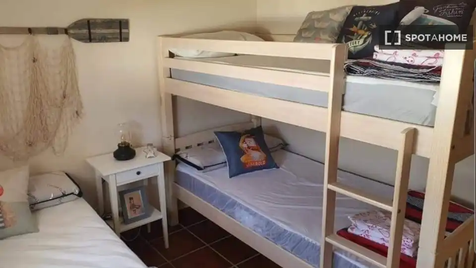 Room in Las Lagunas - Campano