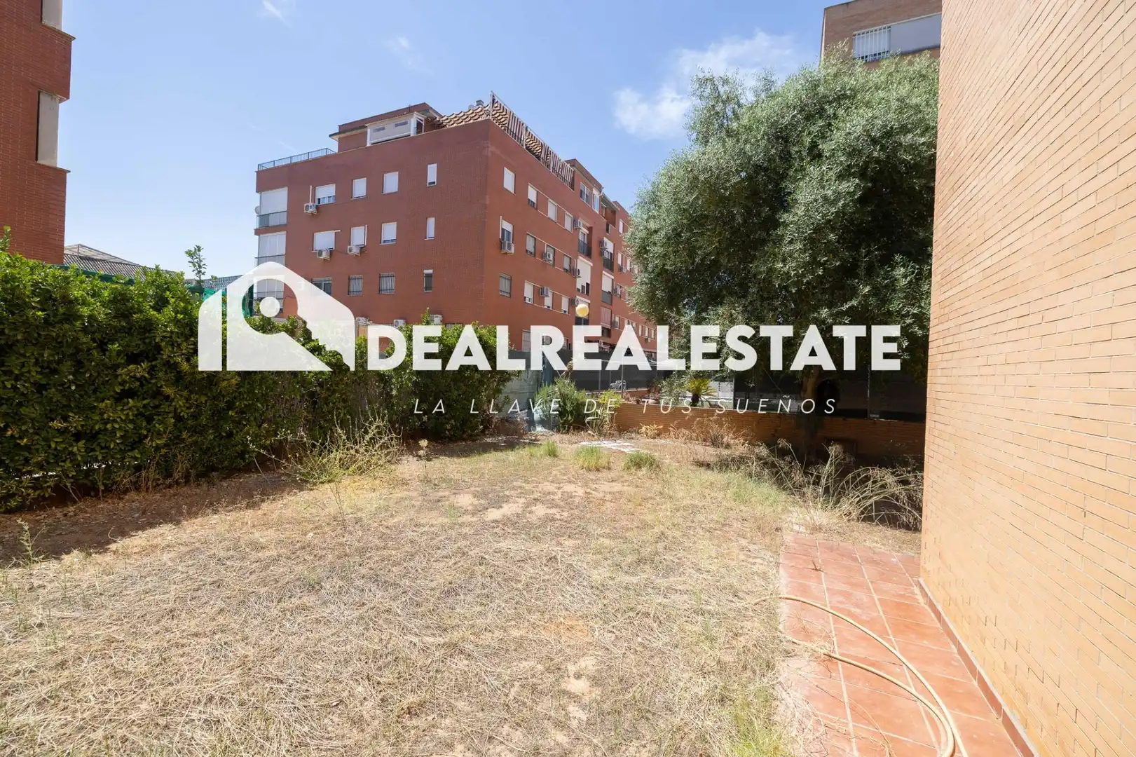 Vista exterior de Pis en venda en La Rinconada amb Aire condicionat, Terrassa i Moblat