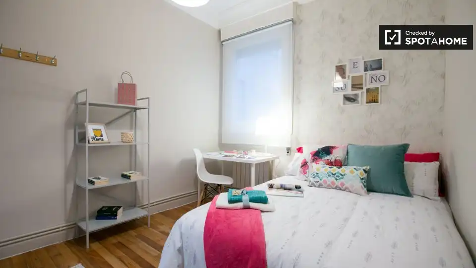 Room in San Pedro de Deusto - La Ribera