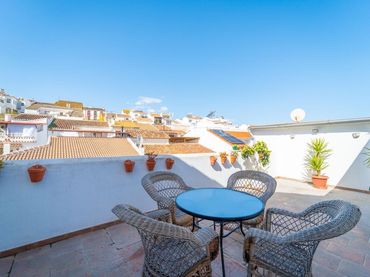 Casa pareada con balcón en venta en C. Sevílla