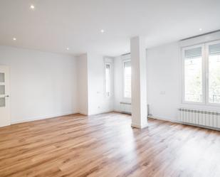 Living room of Flat for sale in  Zaragoza Capital  with Air Conditioner, Heating and Terrace