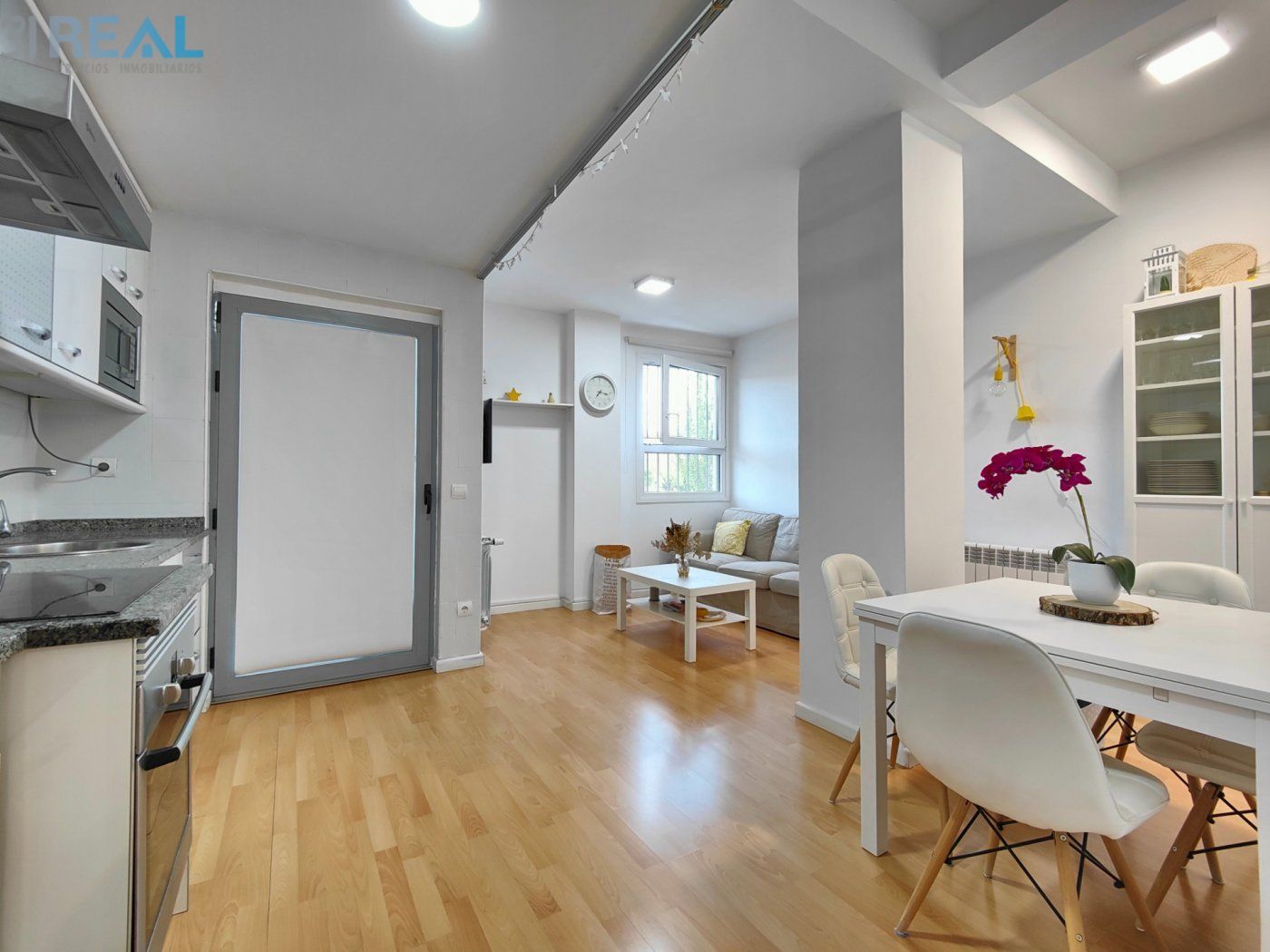 Bedroom of Flat to rent in  Madrid Capital  with Heating, Storage room and Community pool