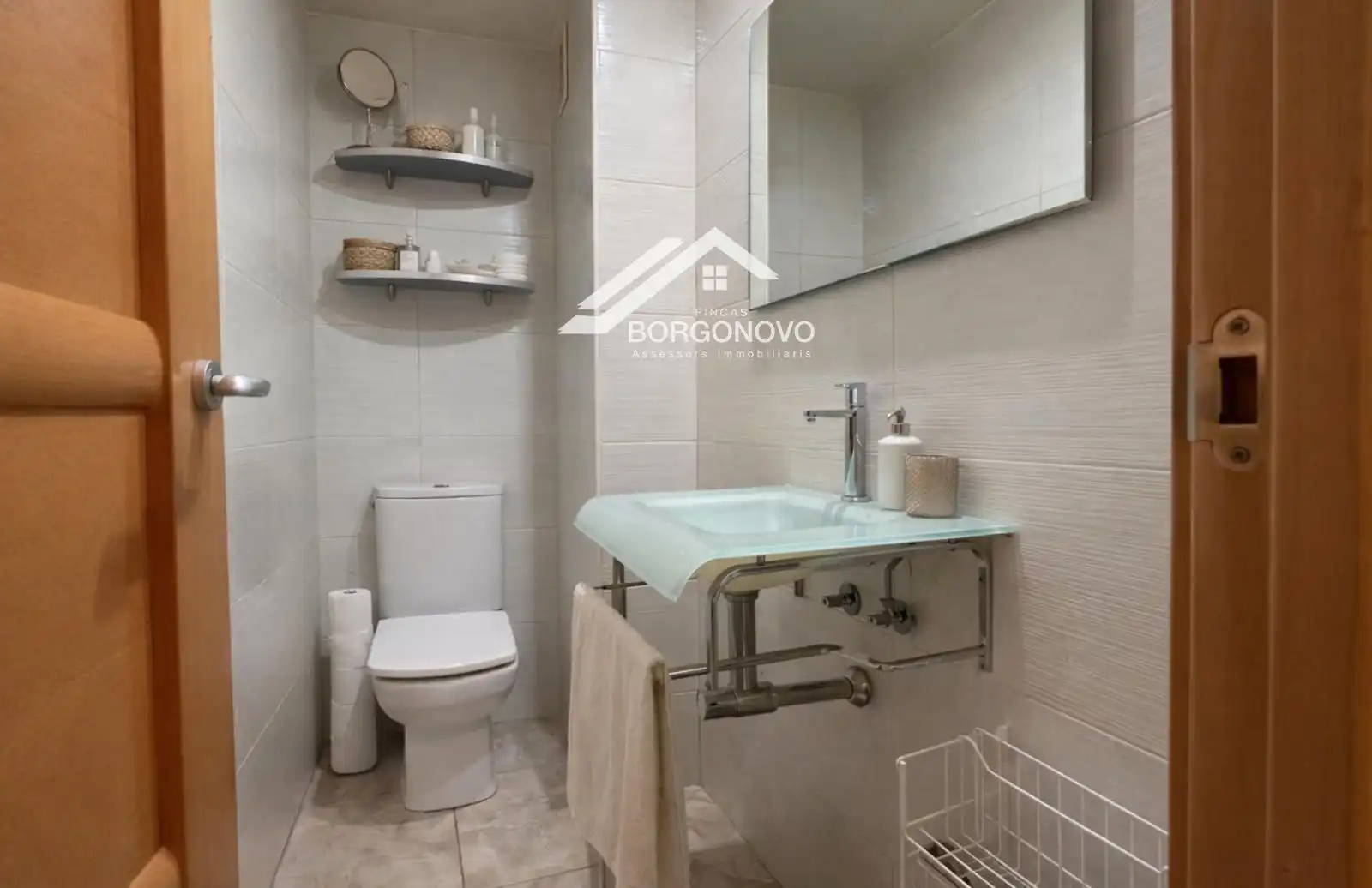 Badezimmer von Wohnung zum Verkauf in Barcelona mit Klimaanlage, Heizung und Terrasse