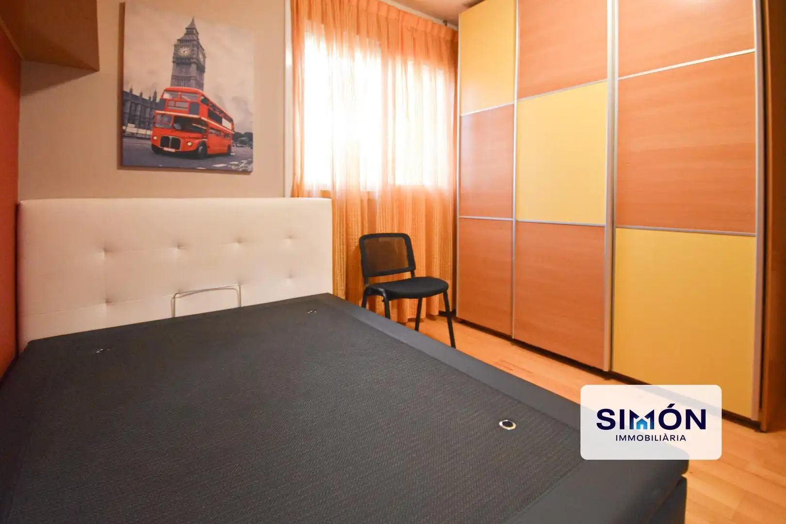 Bedroom of Flat for sale in Manresa  with Air Conditioner, Heating and Storage room