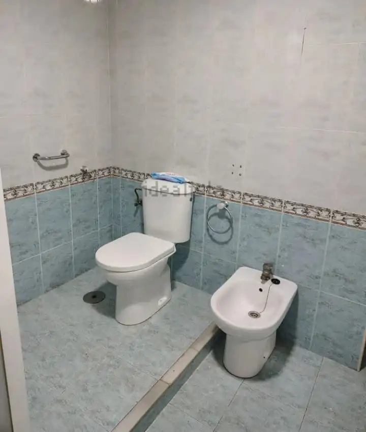 Bany de Pis en venda en Dos Hermanas amb Aire condicionat