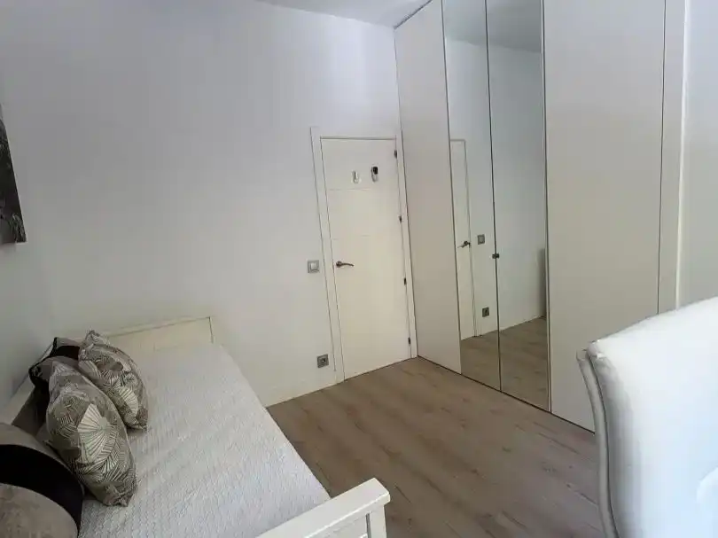 Bedroom of Flat for sale in  Madrid Capital  with Air Conditioner