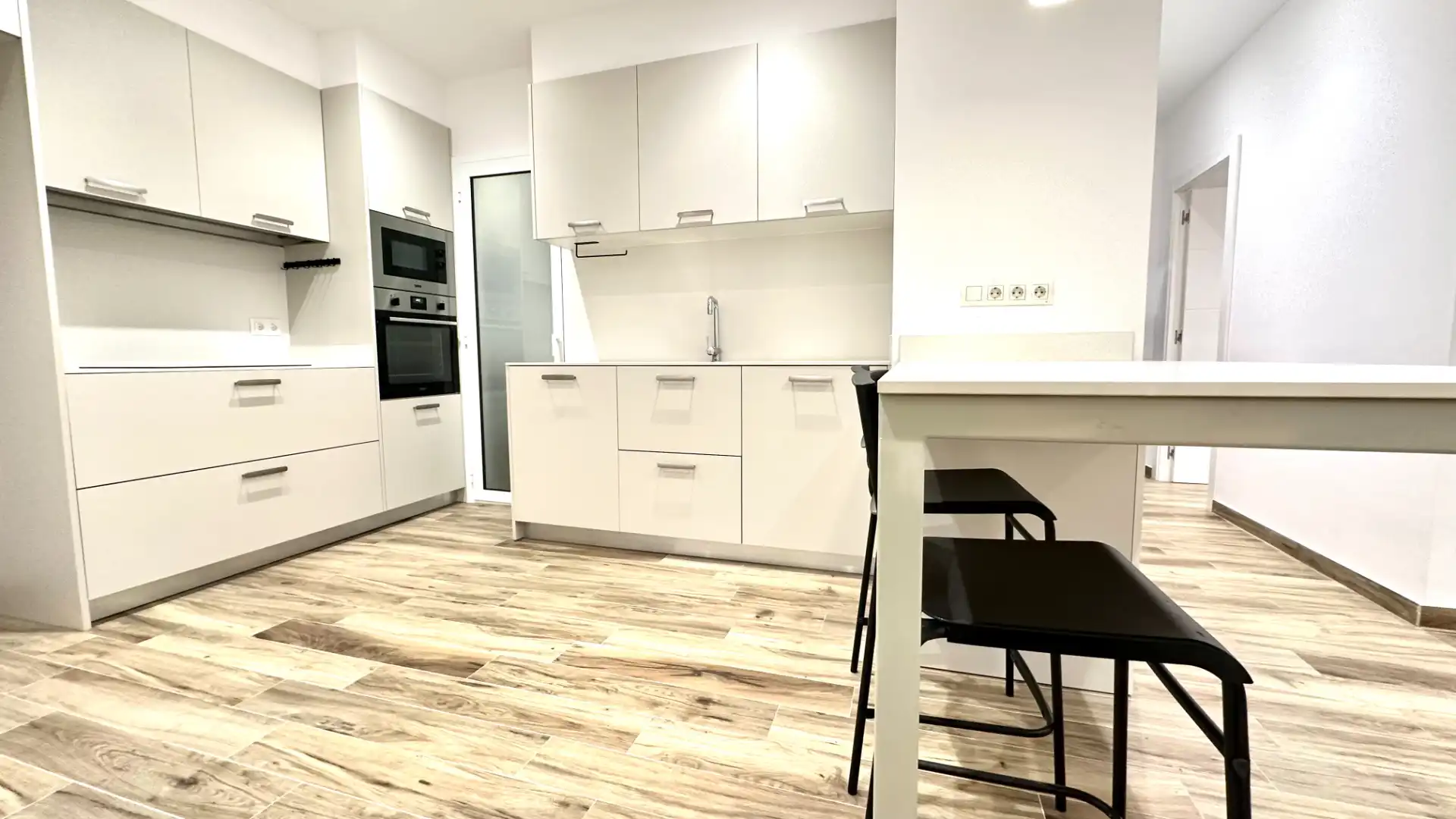 Cocina de Planta baja en venta en Barcelona con Aire acondicionado, Calefacción y Parquet
