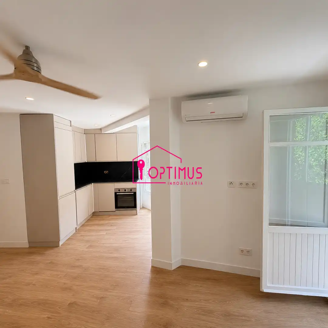 Apartments for sale in Valencia  with Air Conditioner, Oven and Balcony