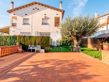 Casa amb jardí en venda a Califòrnia - Santa Madrona