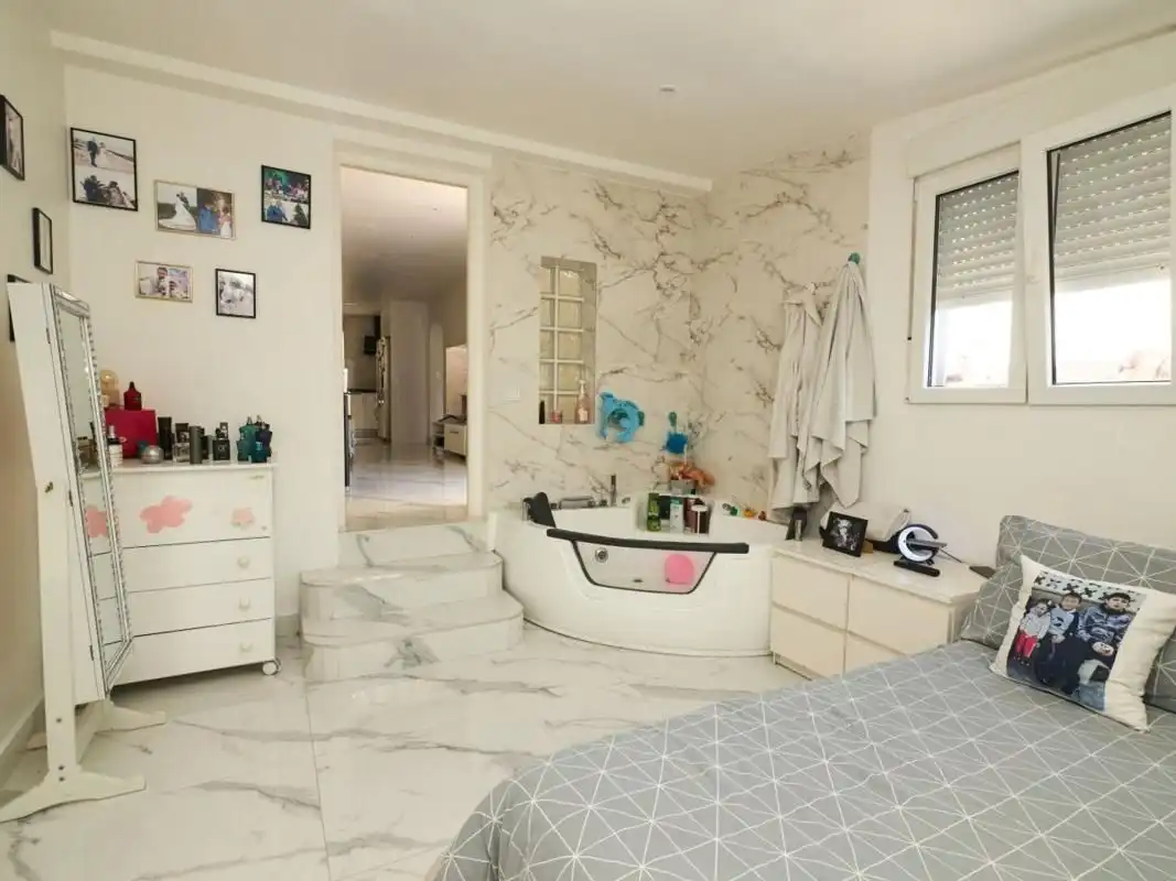 Villa avec piscine à vendre à Zona Carrefour - Urbanizaciones, imagen 9