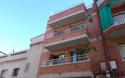 Exterior view of Single-family semi-detached for sale in Badalona  with Air Conditioner, Terrace and Storage room