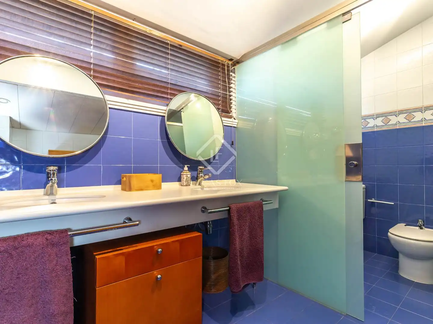 Badezimmer von Haus oder Chalet zum Verkauf in Esplugues de Llobregat mit Klimaanlage, Heizung und Privatgarten