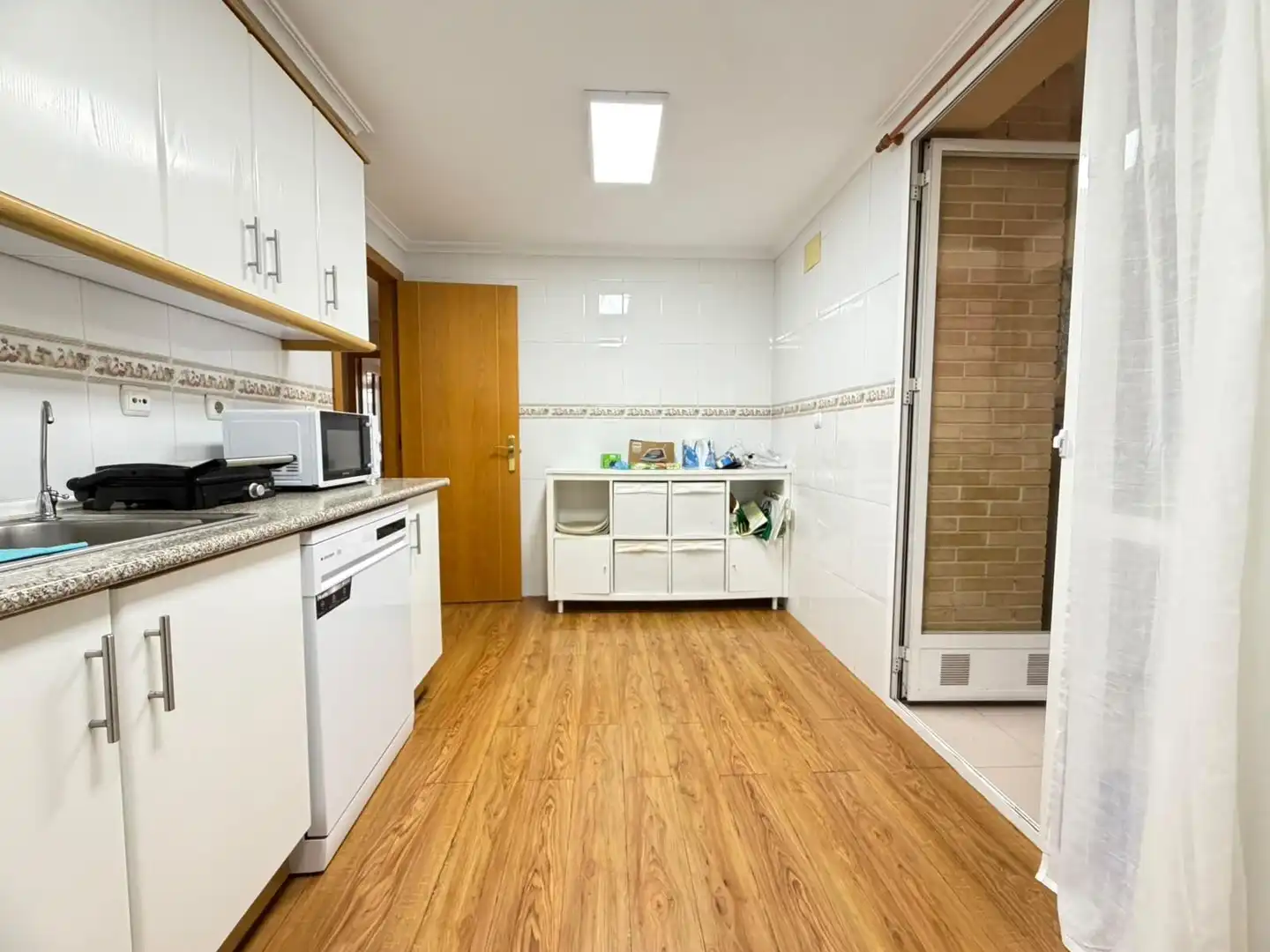 Cocina de Piso de alquiler en Alicante / Alacant con Aire acondicionado, Amueblado y Piscina comunitaria