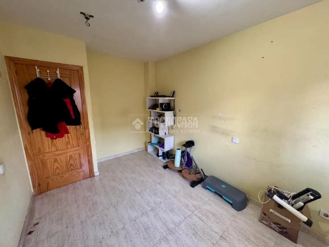 Casa adosada en venta en Villanueva de la Torre con Aire acondicionado