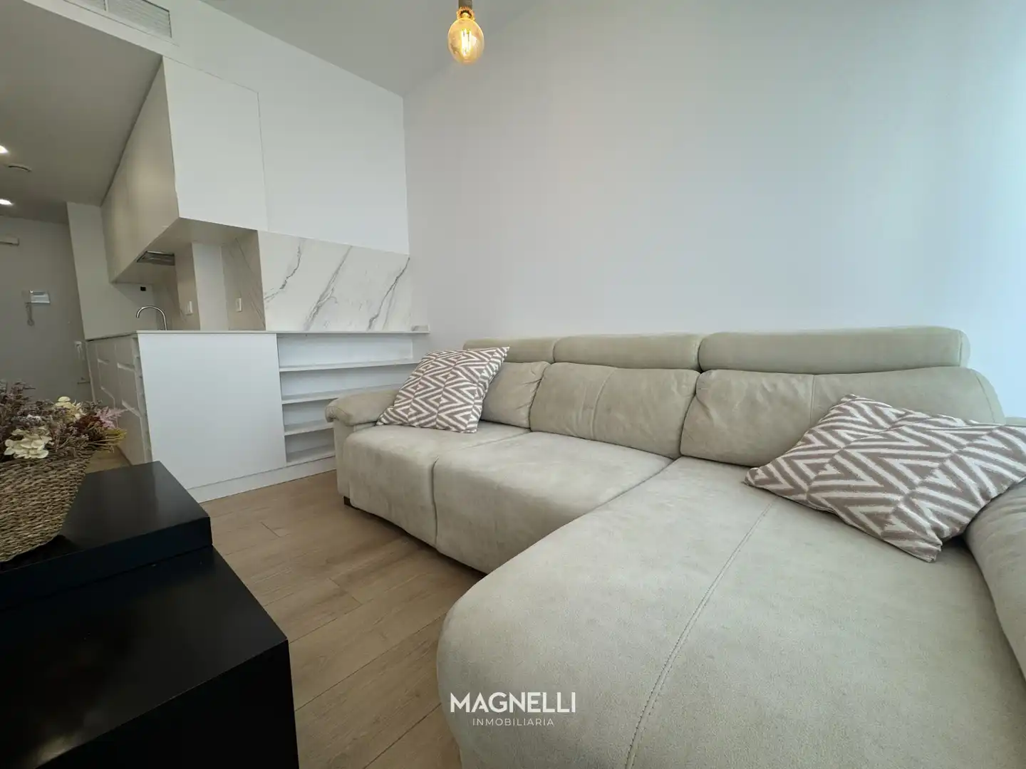 Flat for sale in Calle Manuel Maestre, Plaza Castelar - Mercado Central