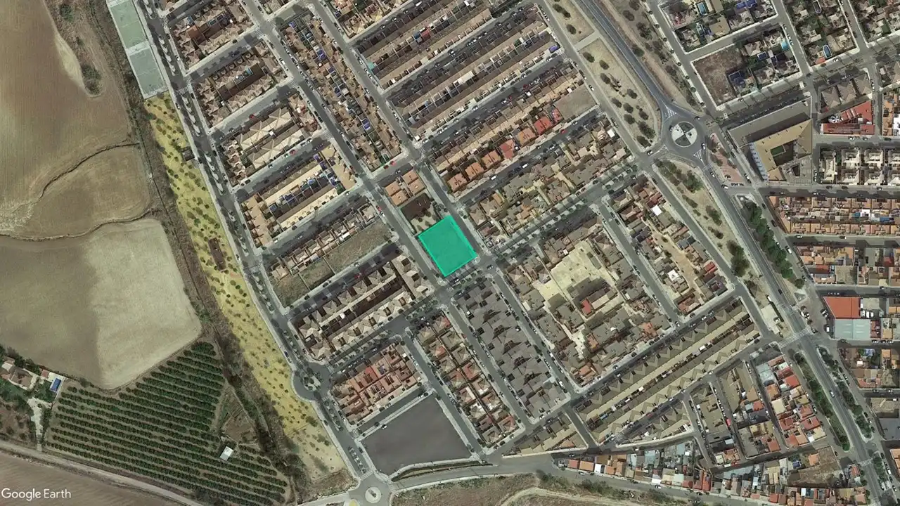 Terreno rustico in vendita a Avda Carmen Laffon