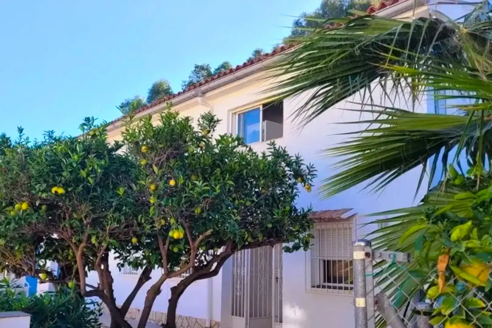 Vista exterior de Casa o chalet en venta en L'Alfàs del Pi con Calefacción