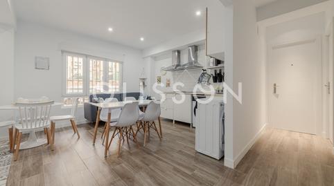 Foto 3 de Piso en venta en Castillejos - Cuzco, Madrid