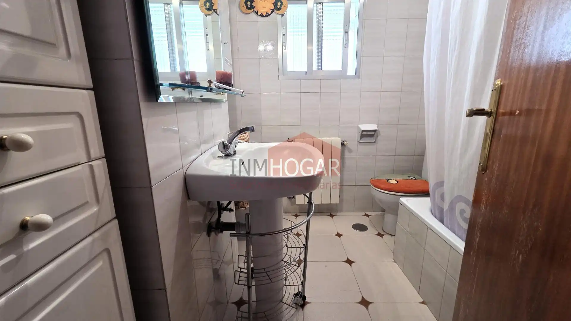 Baño de Piso en venta en Ávila con Calefacción, Terraza y Amueblado