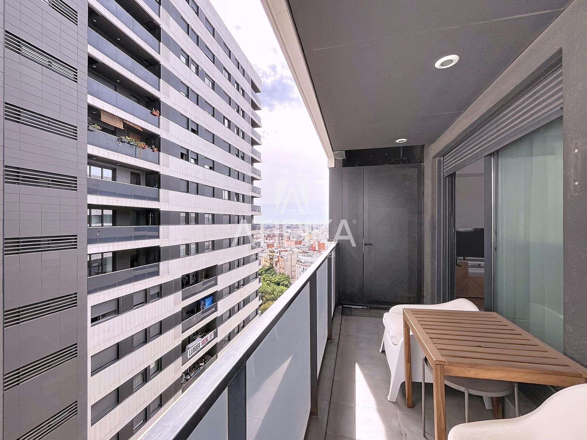 Terrassa de Pis en venda en L'Hospitalet de Llobregat amb Aire condicionat, Parquet i Terrassa