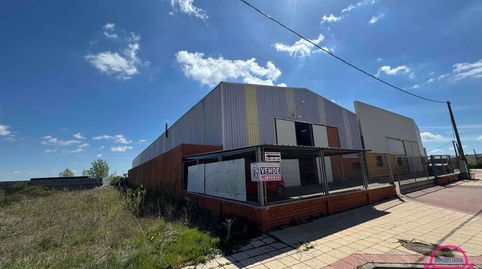 Foto 2 von Fabrikhallen zur Miete in Las Lomas, Valdefresno, León