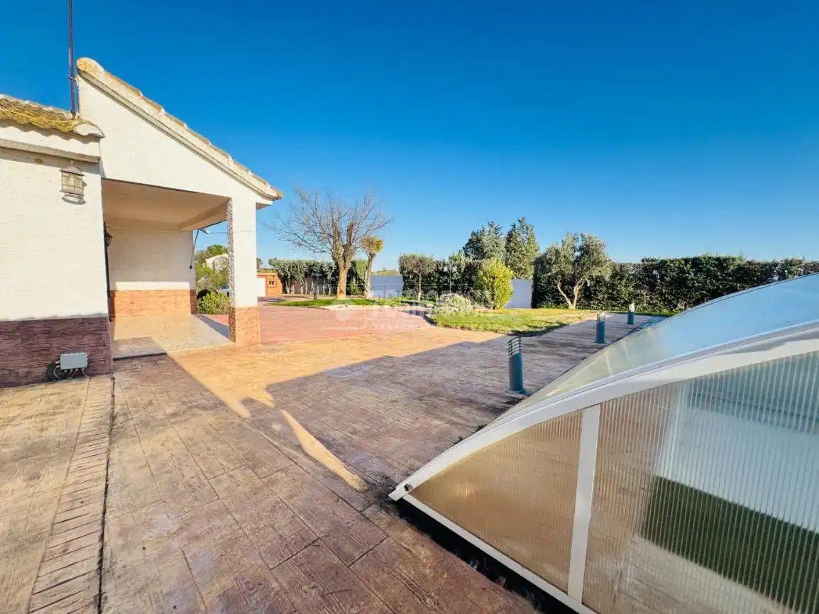Terrassa de Casa o xalet en venda en Mora amb Calefacció, Jardí privat i Piscina