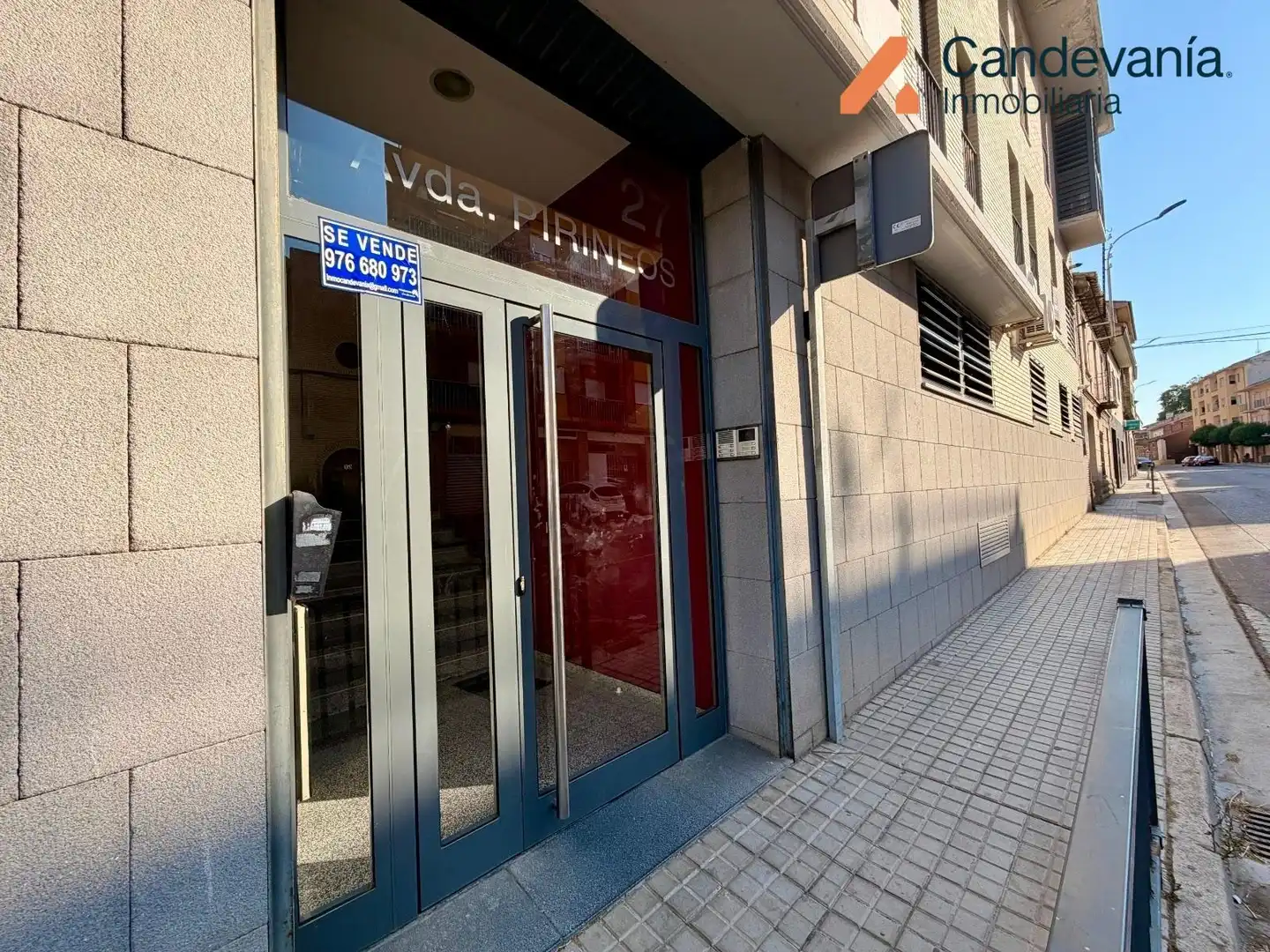 Vista exterior de Piso en venta en Zuera con Calefacción, Terraza y Horno