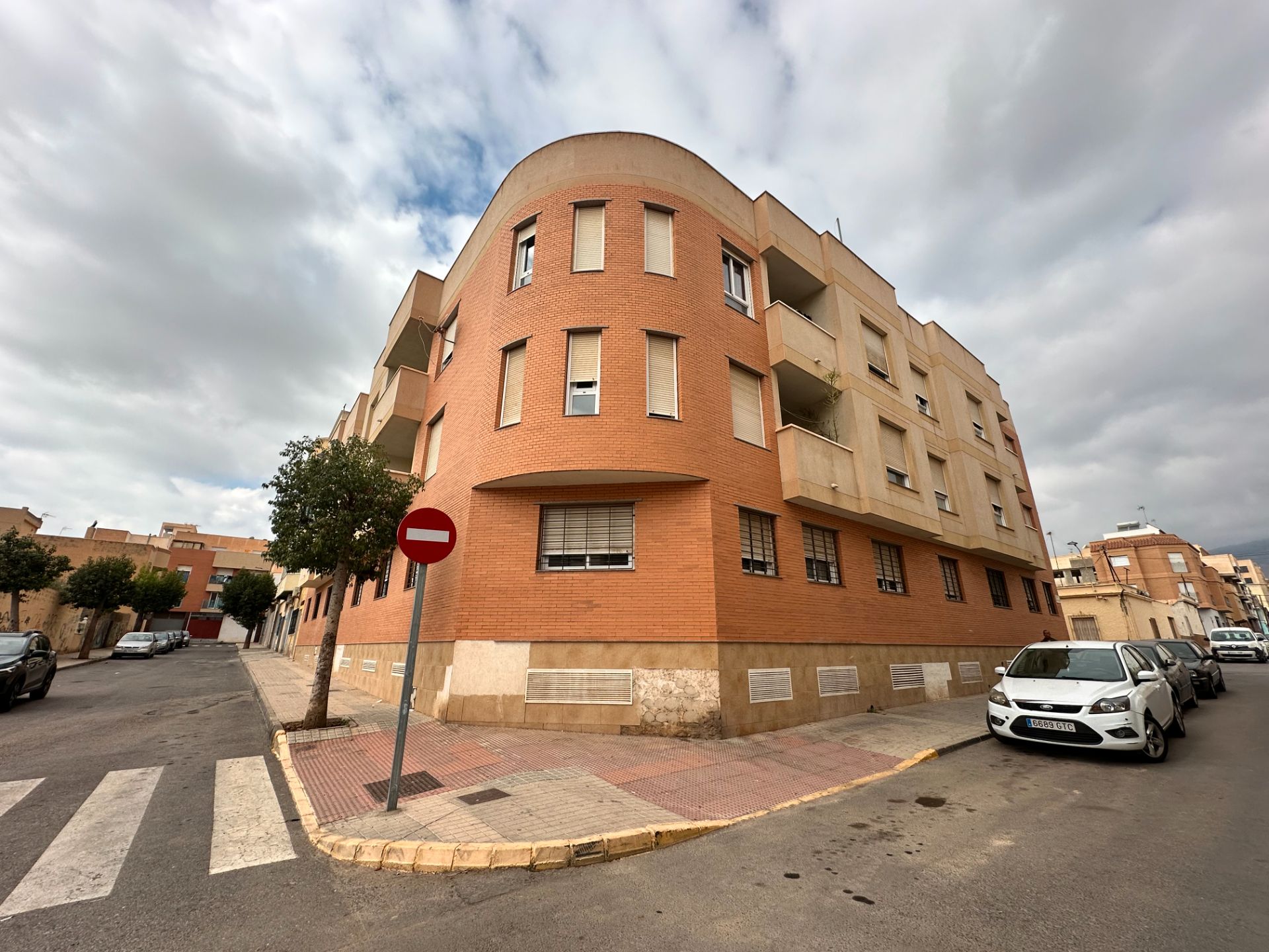 Vista exterior de Pis en venda en El Ejido amb Terrassa i Balcó