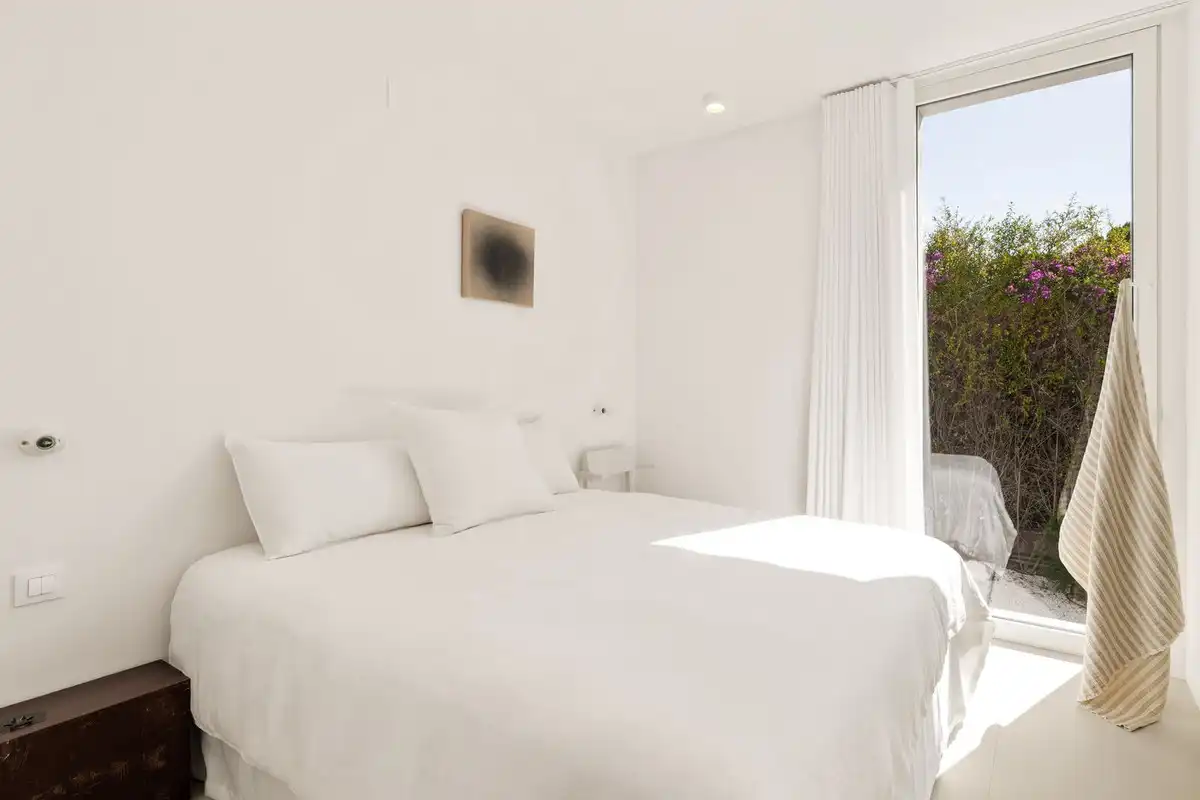 Dormitori de Casa o xalet en venda en Estepona amb Aire condicionat, Jardí privat i Terrassa