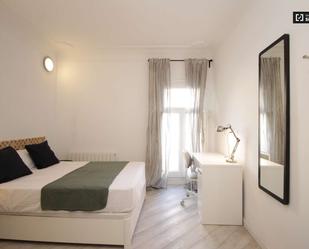 Bedroom of Flat to share in  Barcelona Capital  with Air Conditioner, Heating and Terrace