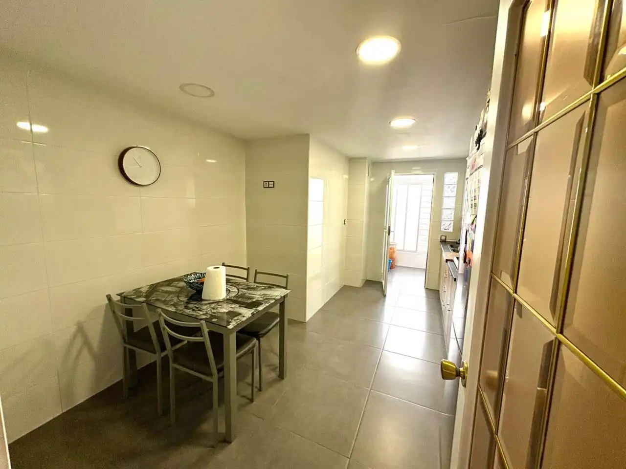 Küche von Wohnung zum Verkauf in Alicante / Alacant mit Klimaanlage, Balkon und Gemeinschaftspool