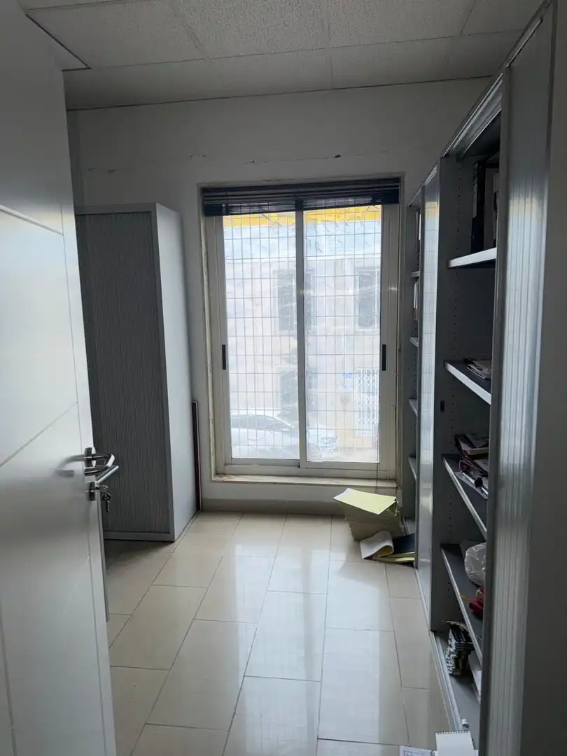 Schlafzimmer von Fabrikhallen zur Miete in Murcia