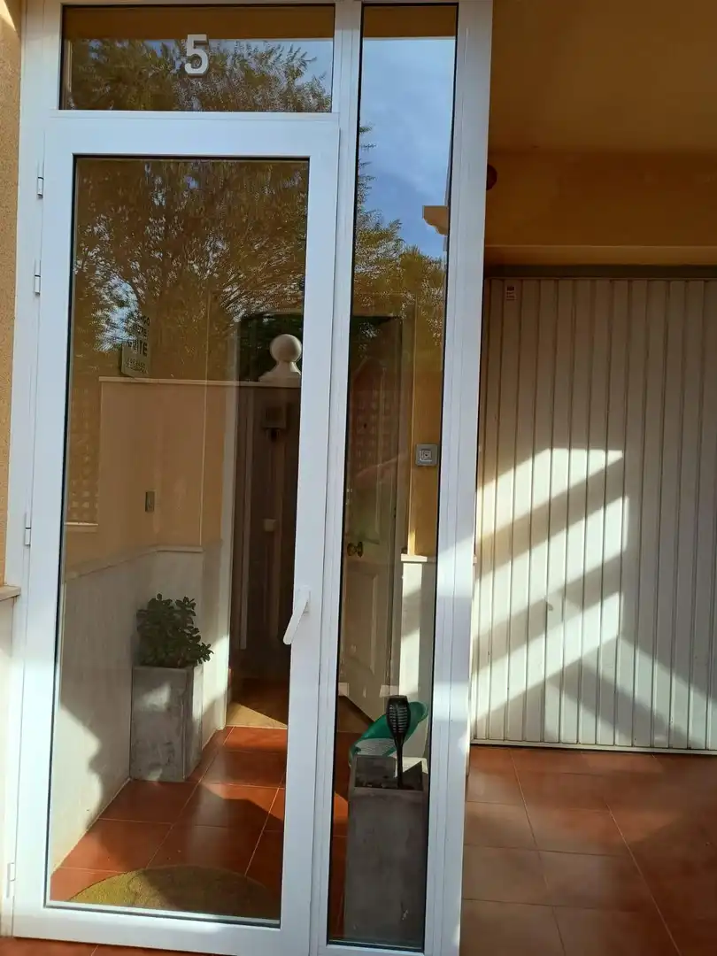 Adossat amb terrassa en venda a La Gineta, imagen 12