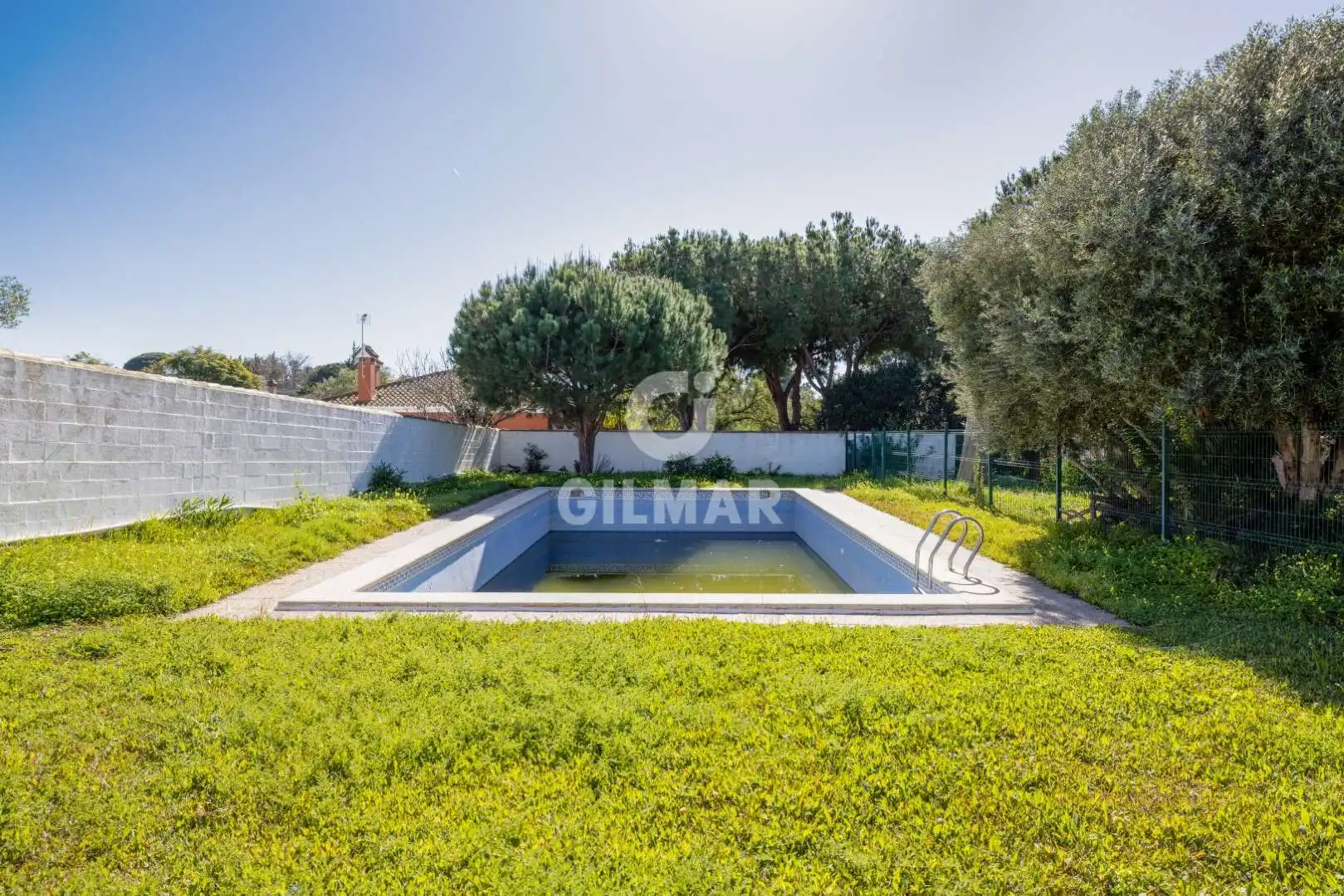 Piscina de Casa o xalet en venda en Chiclana de la Frontera amb Calefacció, Jardí privat i Piscina