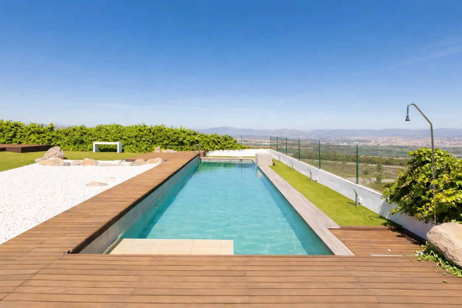 Piscina de Casa o xalet en venda en La Zubia amb Aire condicionat, Calefacció i Jardí privat